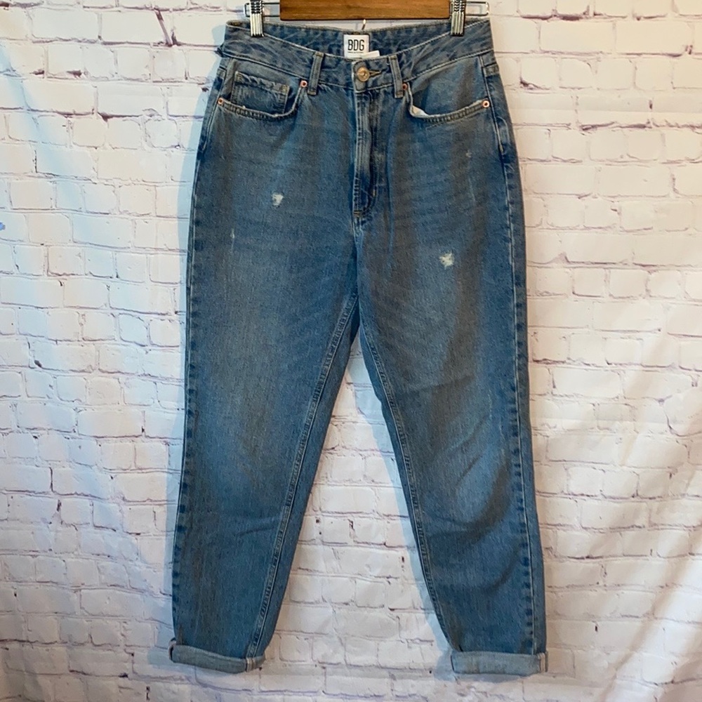 BDG Urban Outfitters Mom High-Waist Jeans Size 27